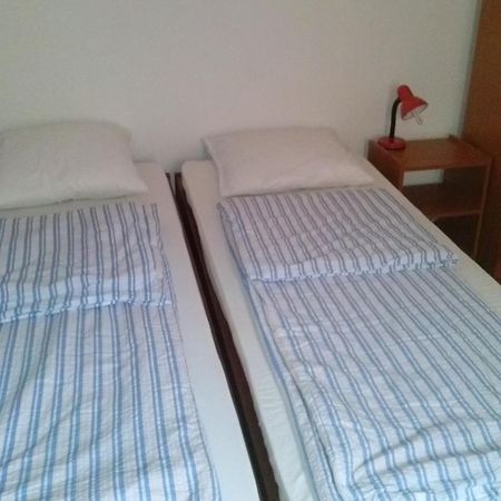 Guesthouse Daniel Орадя Екстер'єр фото