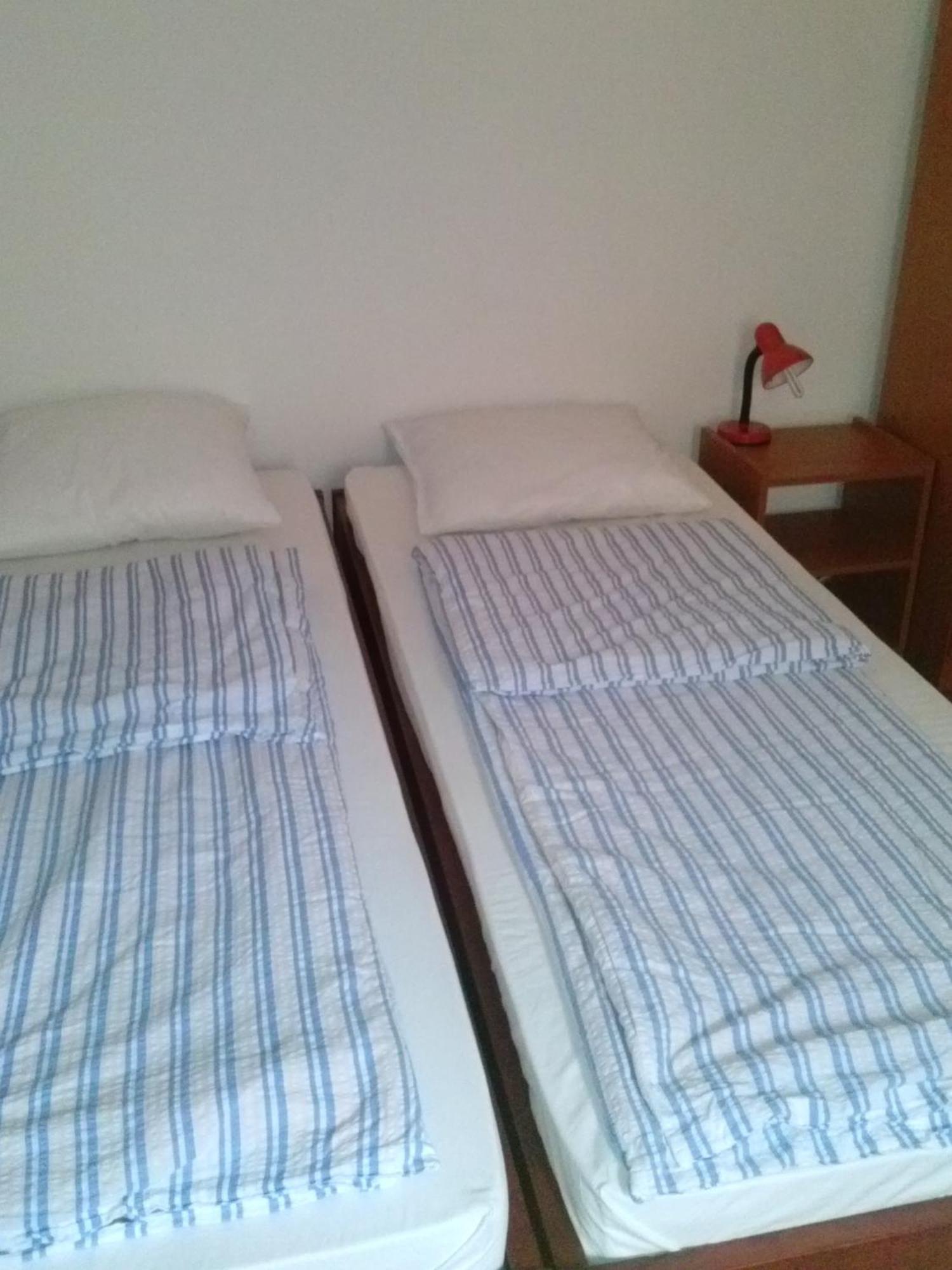 Guesthouse Daniel Орадя Екстер'єр фото